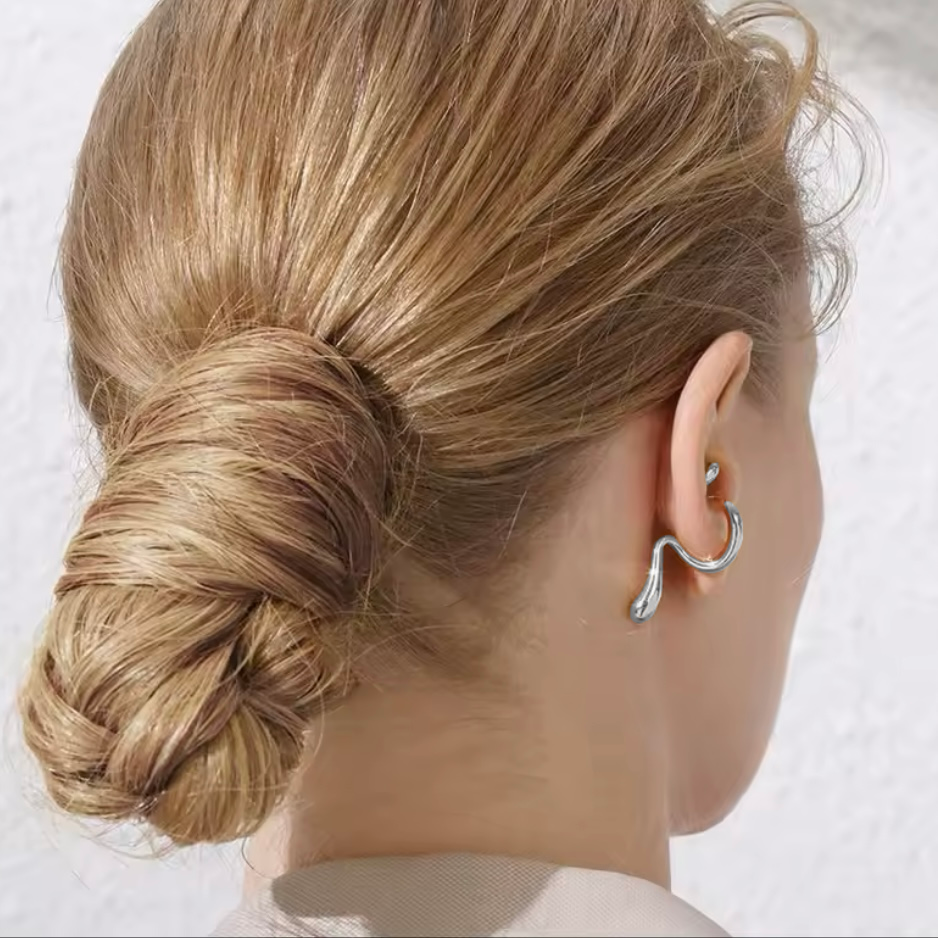 No Piercing Organic Shaped Ear Cuff in Silver
