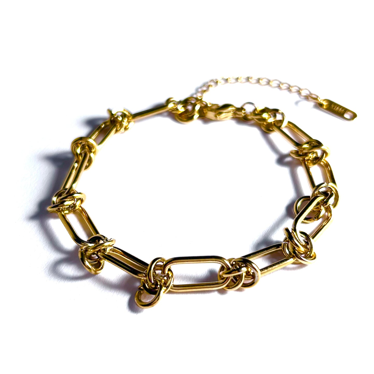Knot Chain Bracelet in Gold